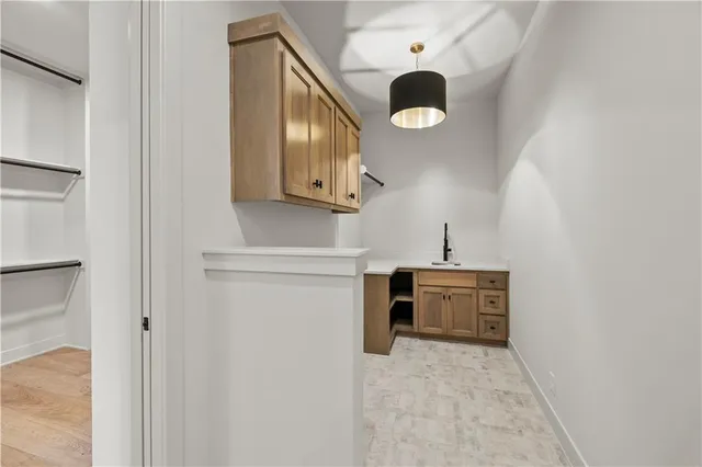 $1,294,190 | 11711 West 181st Terrace, Overland Park, KS 66013