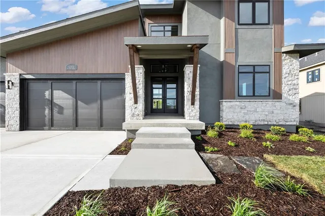 $1,294,190 | 11711 West 181st Terrace, Overland Park, KS 66013