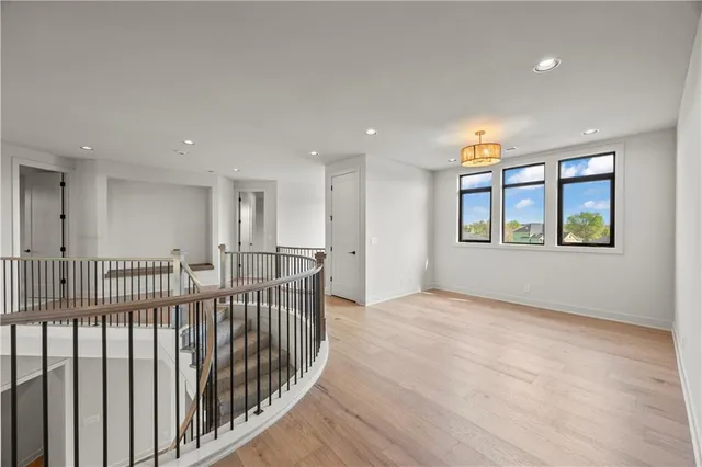 $1,294,190 | 11711 West 181st Terrace, Overland Park, KS 66013