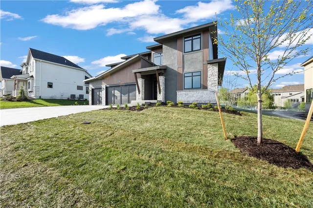 $1,294,190 | 11711 West 181st Terrace, Overland Park, KS 66013