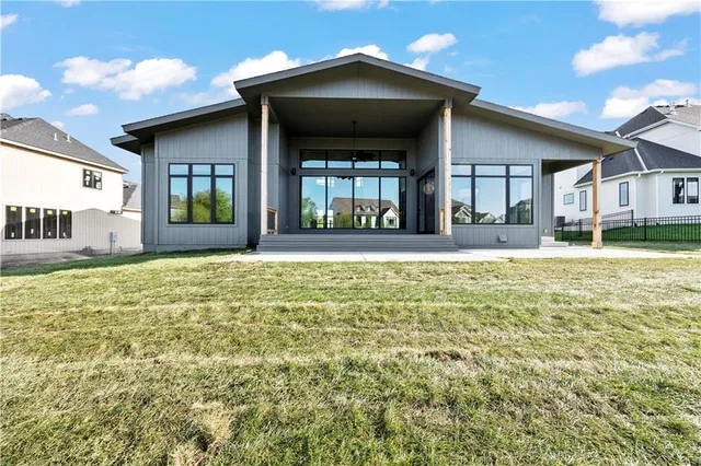 $1,294,190 | 11711 West 181st Terrace, Overland Park, KS 66013