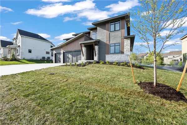 $1,294,190 | 11711 West 181st Terrace, Overland Park, KS 66013