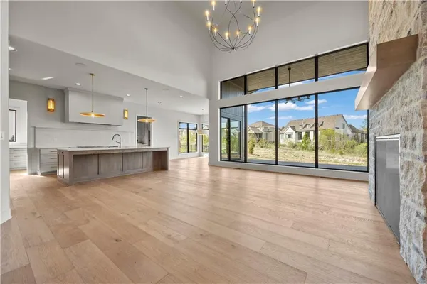 $1,294,190 | 11711 West 181st Terrace, Overland Park, KS 66013