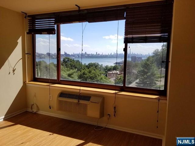 100 Old Palisade Road, Unit 702 Fort Lee, NJ 07024 - Photo 20 of 37