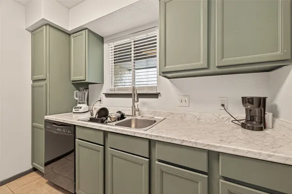 $64,900 | 7313 Gulf Freeway, Unit 911, Houston, TX 77017