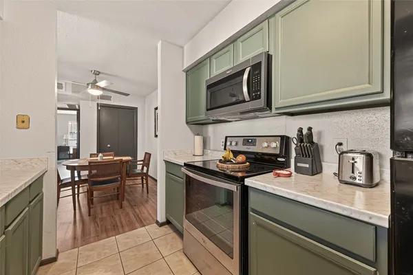 $64,900 | 7313 Gulf Freeway, Unit 911, Houston, TX 77017