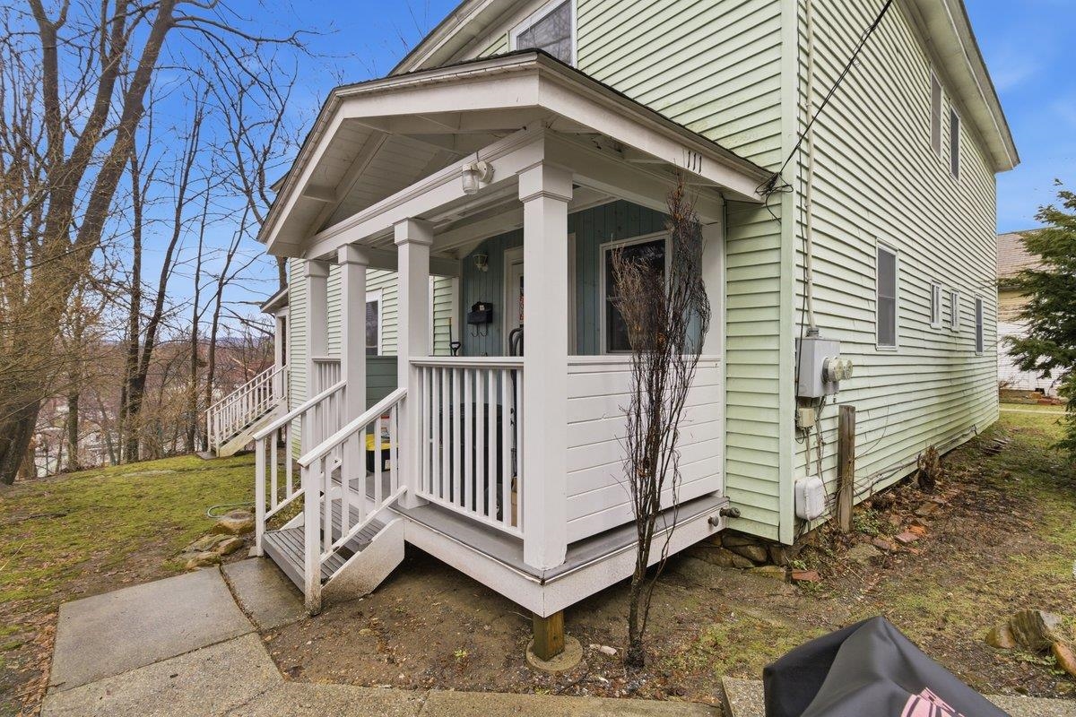 111-113 Booth Terrace Bennington, VT 05201 - Photo 23 of 38