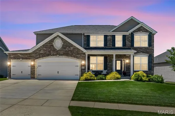 $724,900 | 957 Colebrook Court, Lake St. Louis, MO 63367