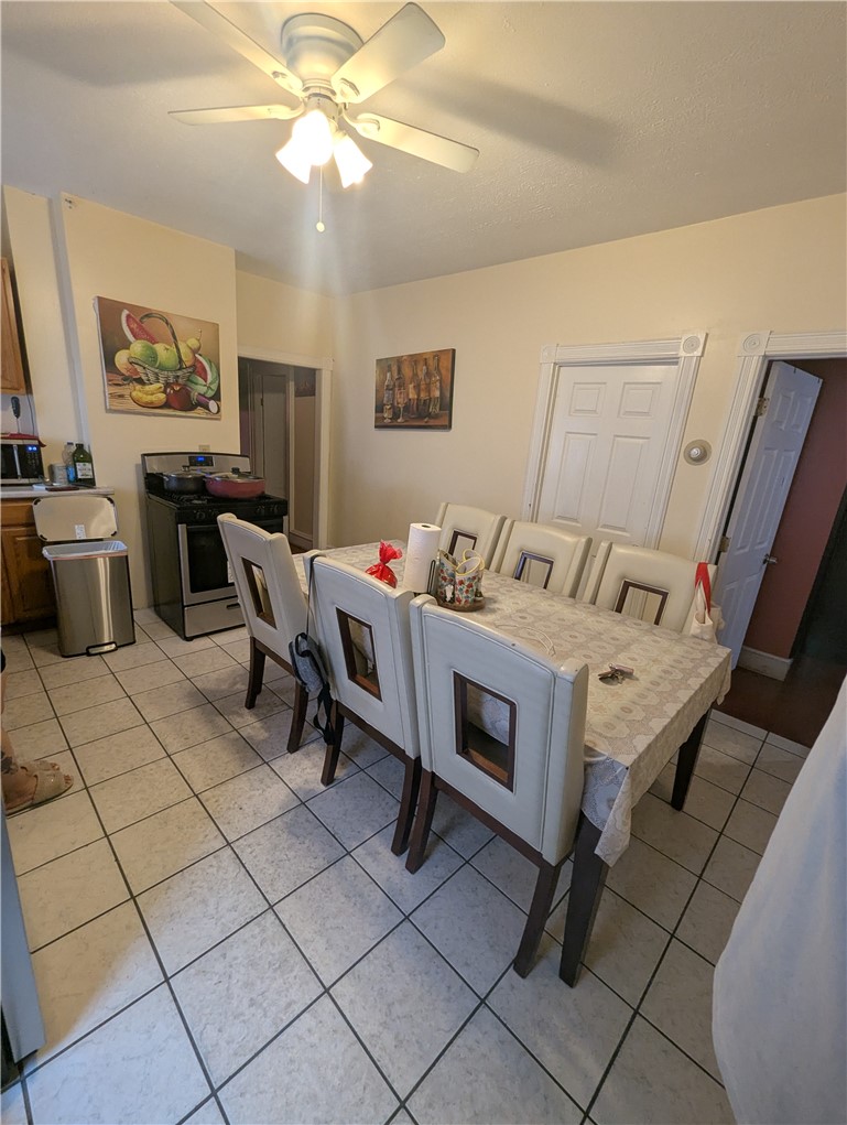 123 Laban Street Providence, RI 02909 - Photo 26 of 42