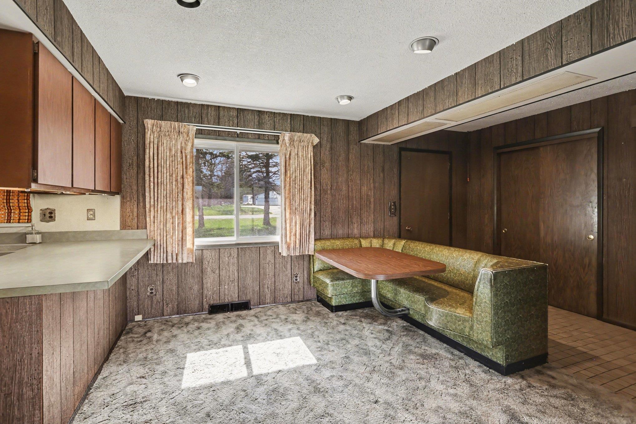 5454 North River Road Freeland, MI 48623 - Photo 16 of 33