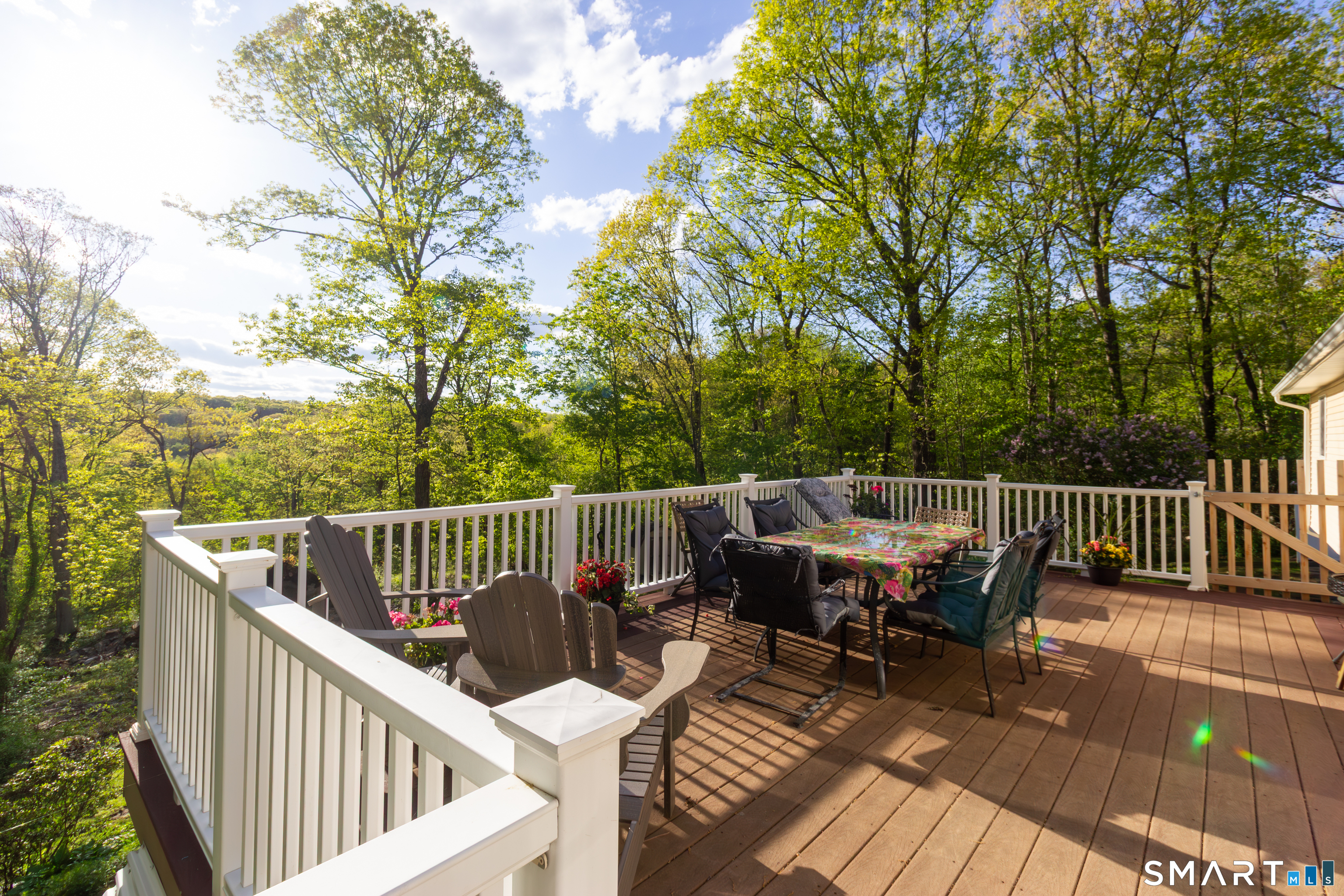 23 Button Road Shelton, CT 06484 - Photo 15 of 33