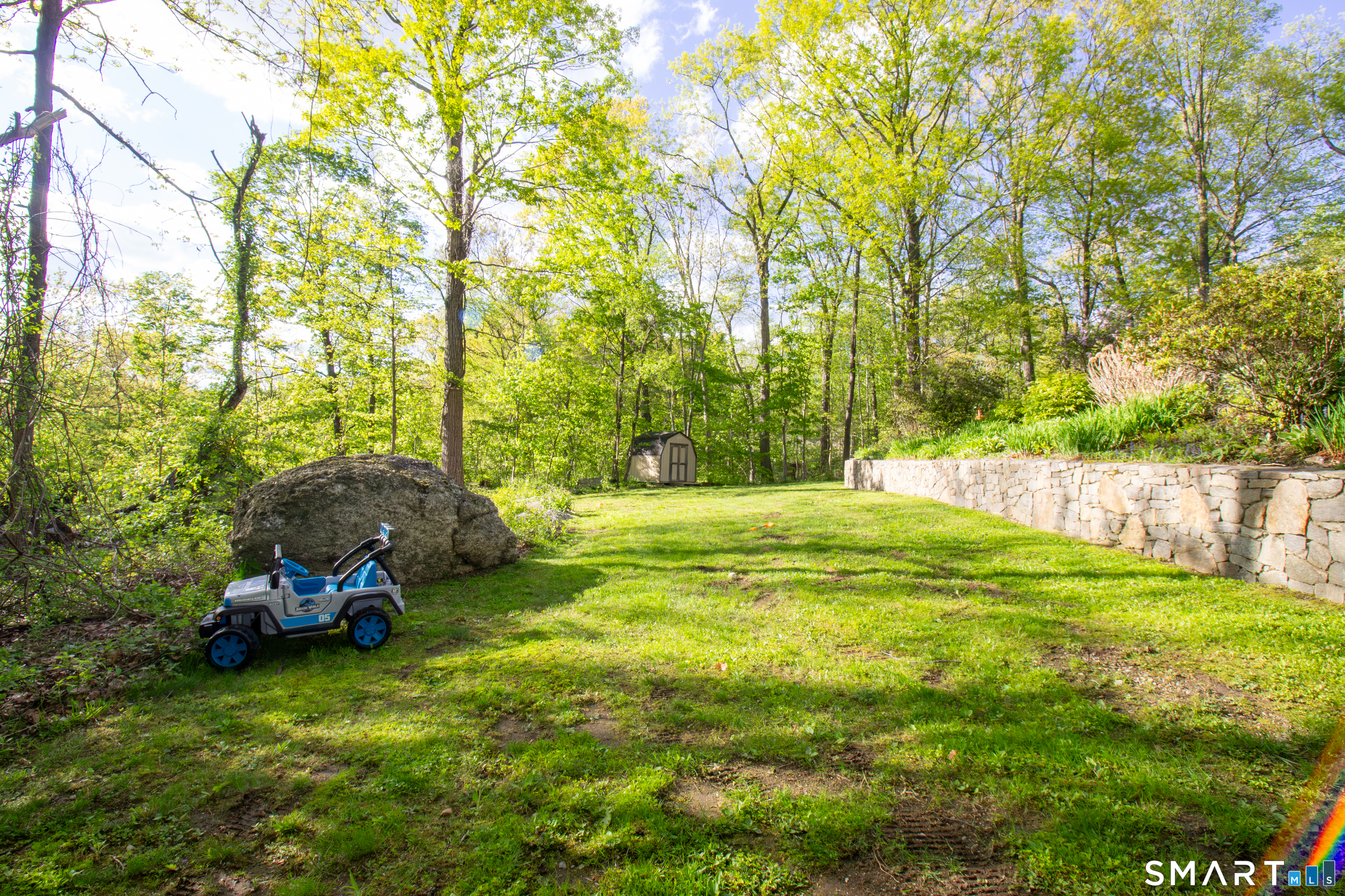 23 Button Road Shelton, CT 06484 - Photo 8 of 33