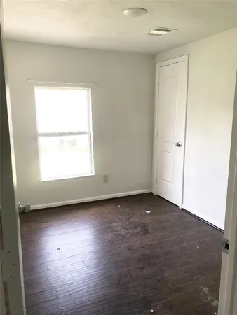 $1,300 | 3510 Fox Drive, Unit 19, Baytown, TX 77521