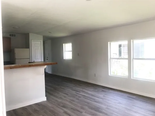 $1,300 | 3510 Fox Drive, Unit 19, Baytown, TX 77521