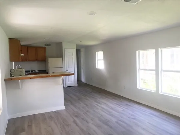 $1,300 | 3510 Fox Drive, Unit 19, Baytown, TX 77521