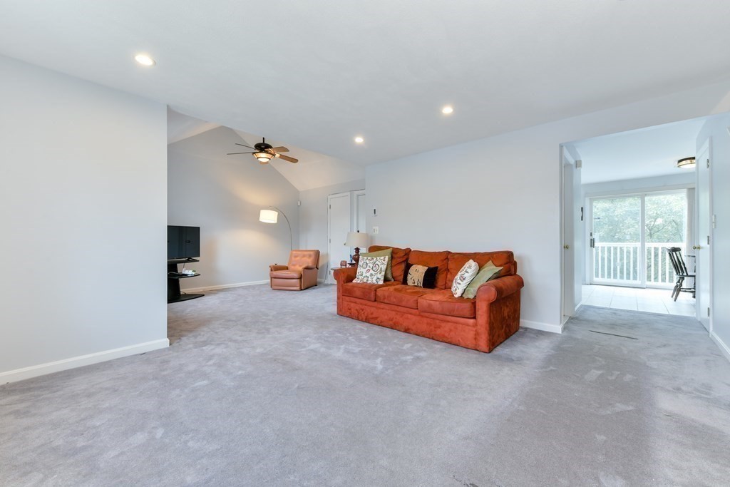 71 Victoria Heights Road, Unit 71 Boston, MA 02136 - Photo 10 of 31 Gallery Image 10