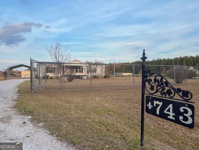 a view of a terrace with sitting space