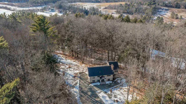 $525,000 | 235 Fox Lane, Hartford, VT 05059