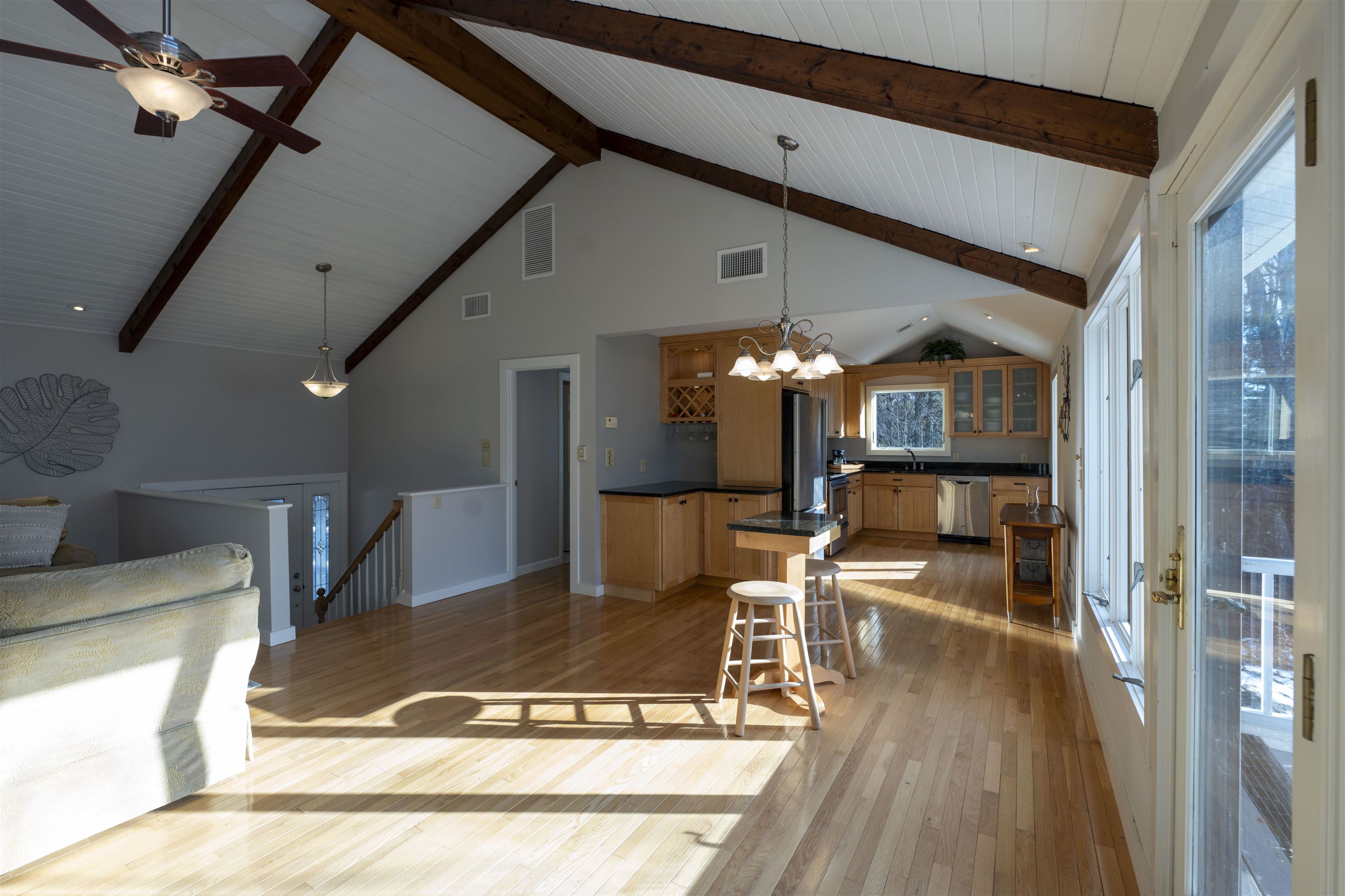 235 Fox Lane Hartford, VT 05059 - Photo 5 of 30