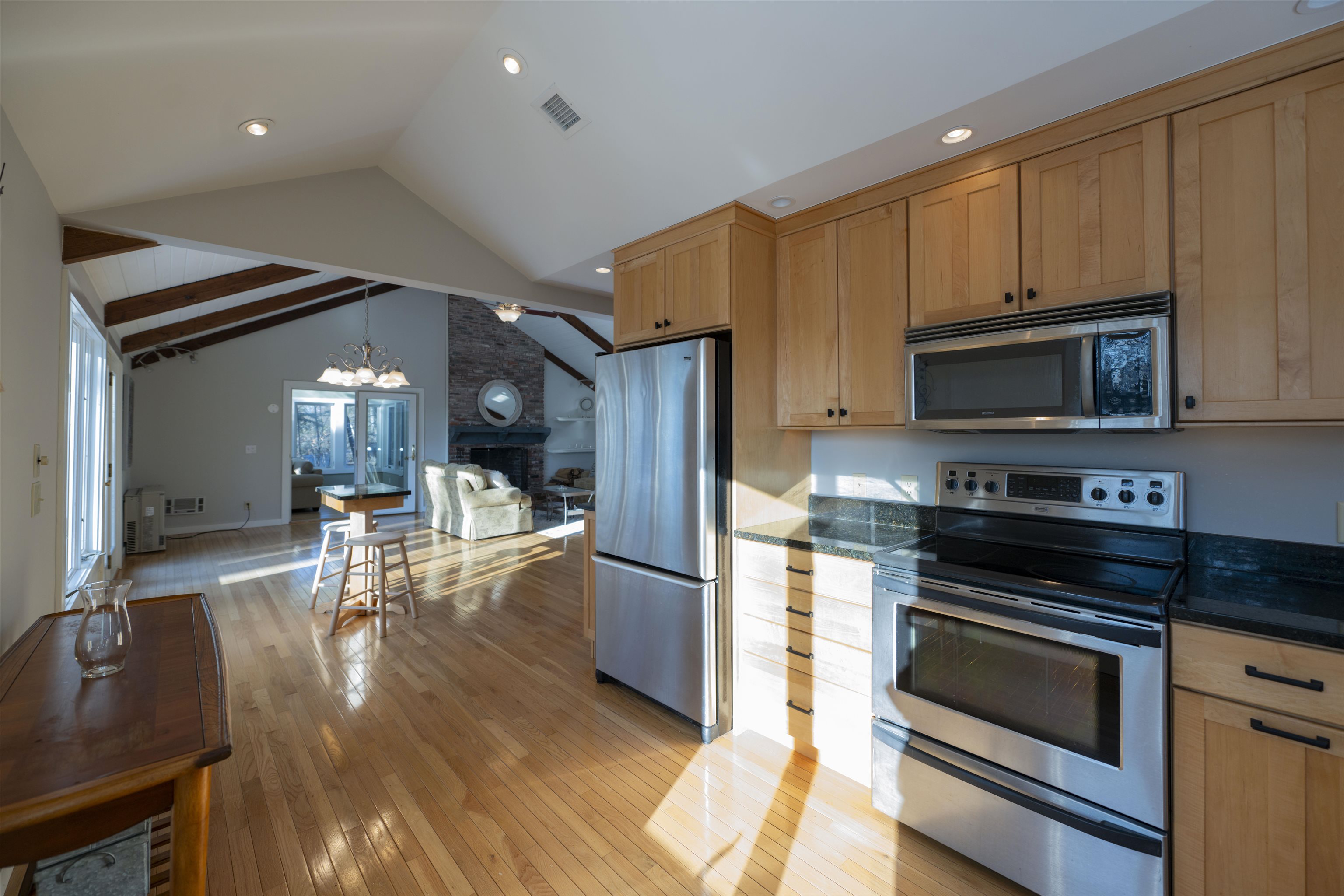 235 Fox Lane Hartford, VT 05059 - Photo 9 of 30