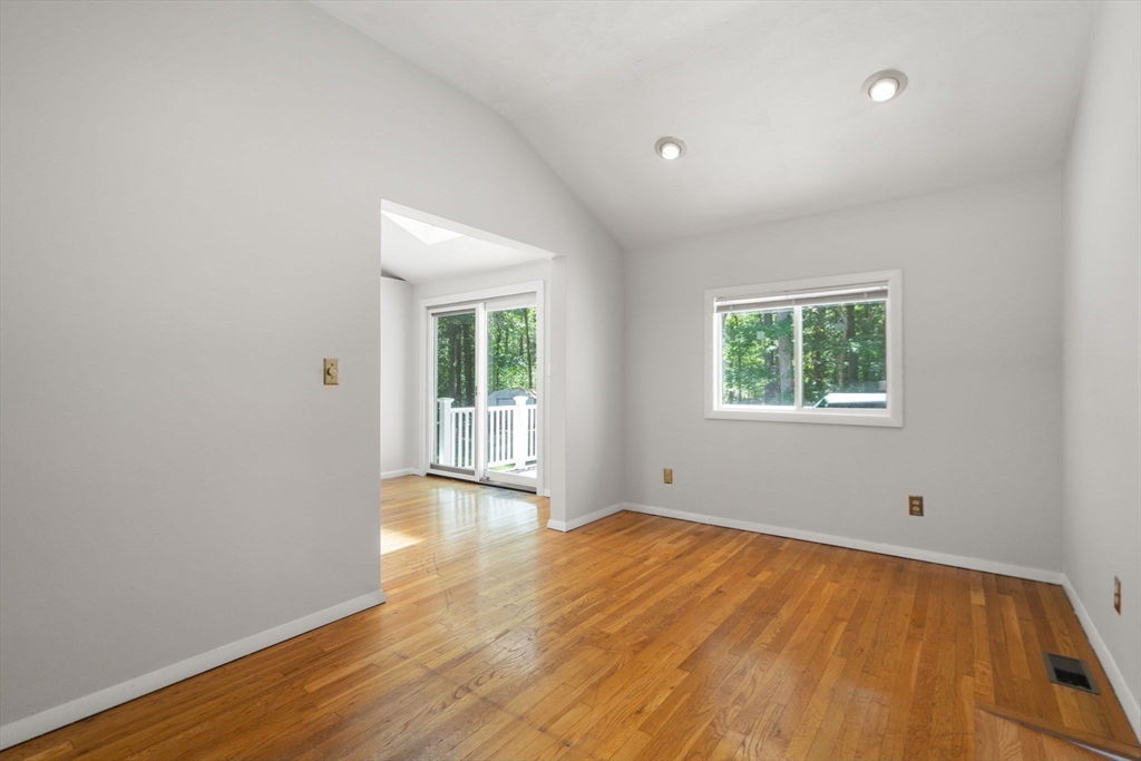 153 Pratts Mill Road Sudbury, MA 01776 - Photo 11 of 38