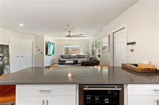 $4,300 | 714 105th Avenue North, Naples, FL 34108