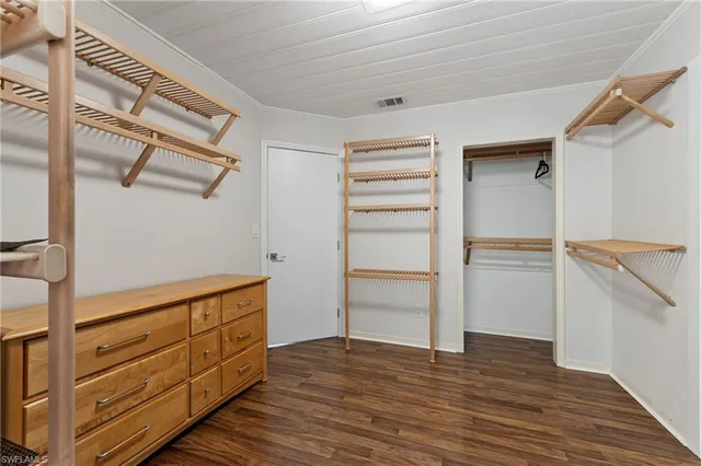 $4,300 | 714 105th Avenue North, Naples, FL 34108