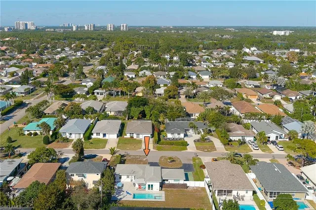 $4,300 | 714 105th Avenue North, Naples, FL 34108