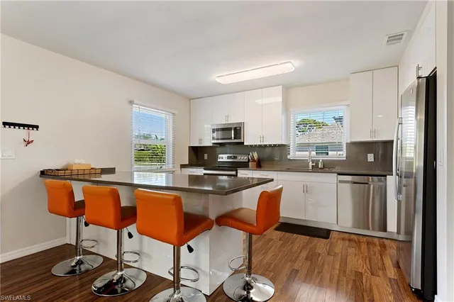 $4,300 | 714 105th Avenue North, Naples, FL 34108