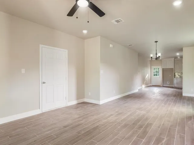 $258,000 | 1510 North Wilhite Street, Cleburne, TX 76031