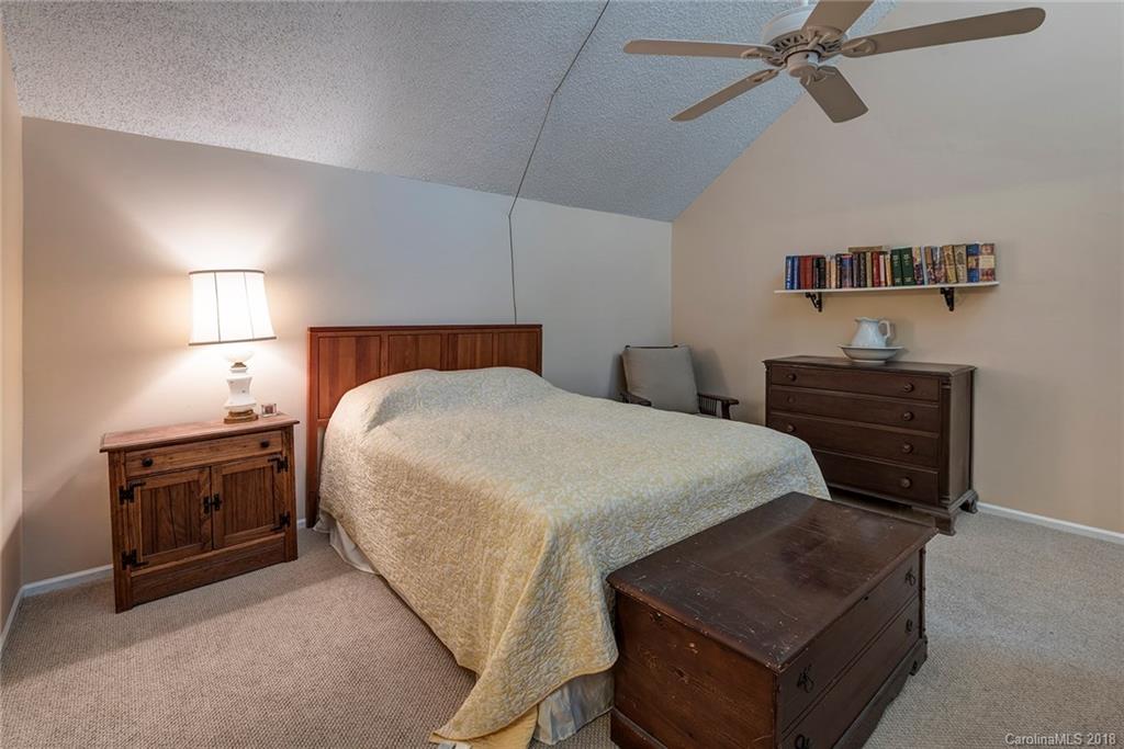 26 Maple Ridge Lane Asheville, NC 28806 - Photo 12 of 27 Gallery Image 12