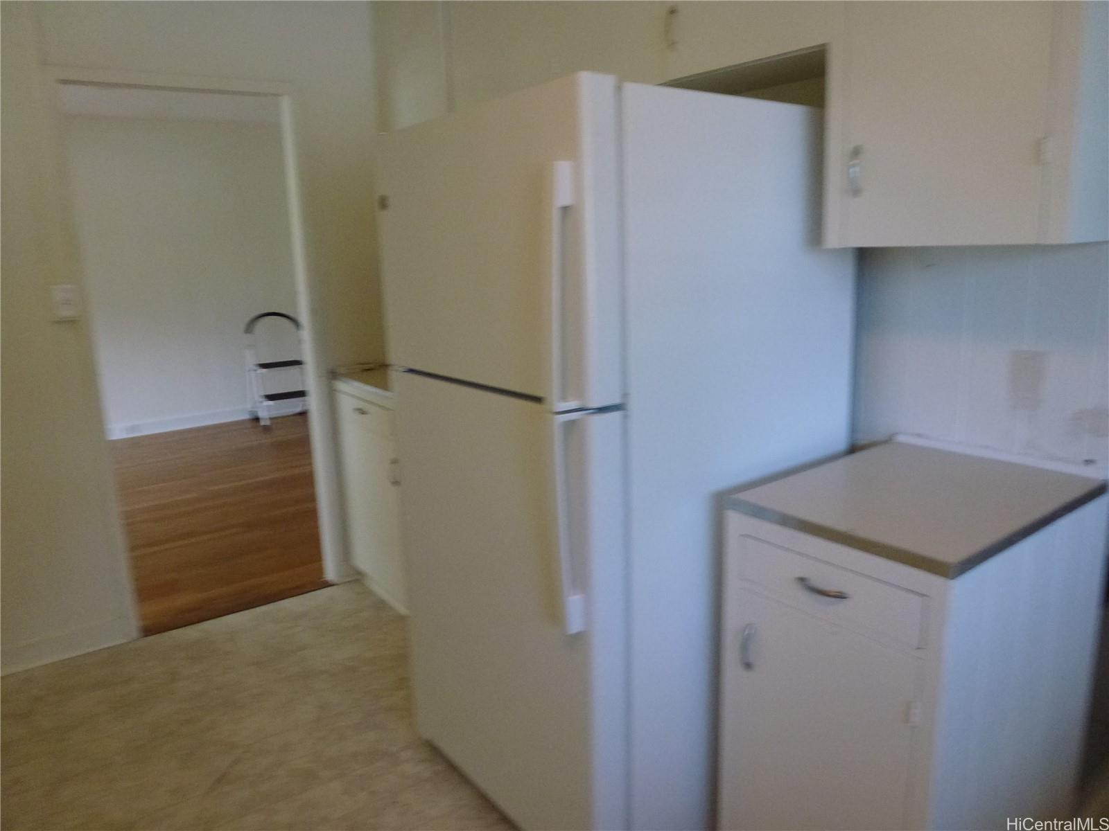 2409 Waiomao Road Honolulu, HI 96816 - Photo 3 of 10
