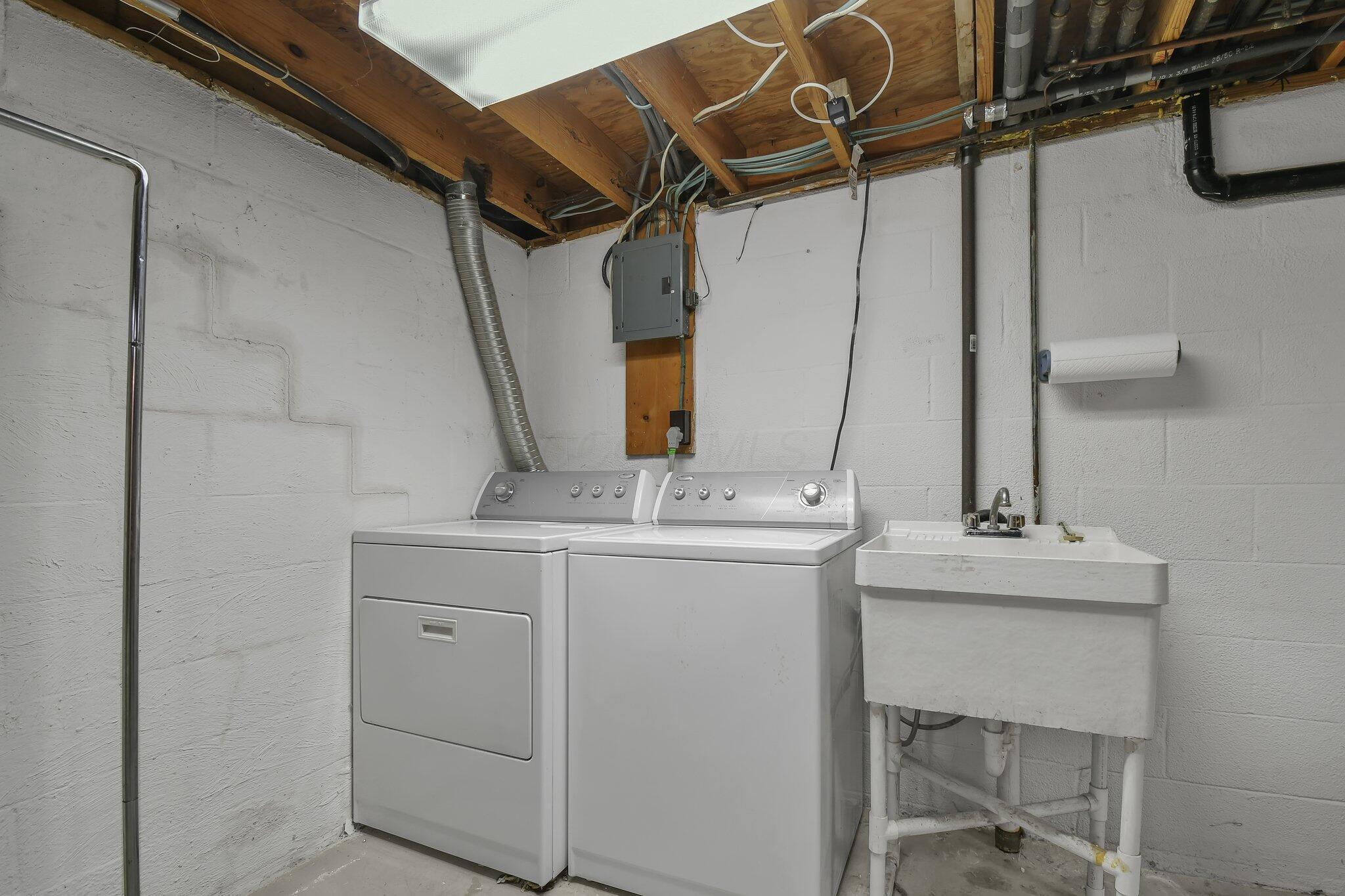 1607 McNaughten Road Columbus, OH 43232 - Photo 29 of 38 31-web-or-mls-1607-mcnaughten-rd