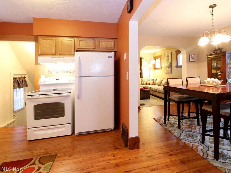 4133 Valley Road Cleveland, OH 44109 - Photo 8 of 18