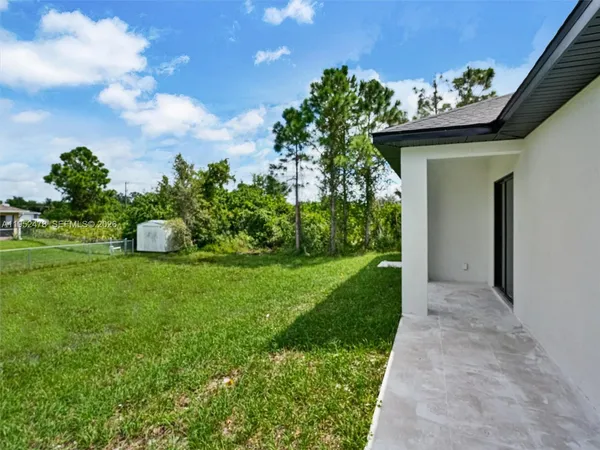 $2,600 | Sunshine, Lehigh Acres, FL 33976
