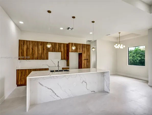$2,600 | Sunshine, Lehigh Acres, FL 33976