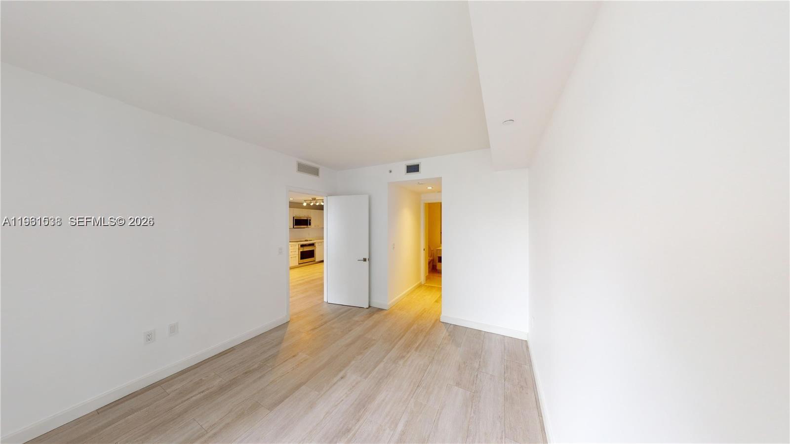 55 Southwest 9th Street, Unit 2010 Miami, FL 33130 - Photo 11 of 19