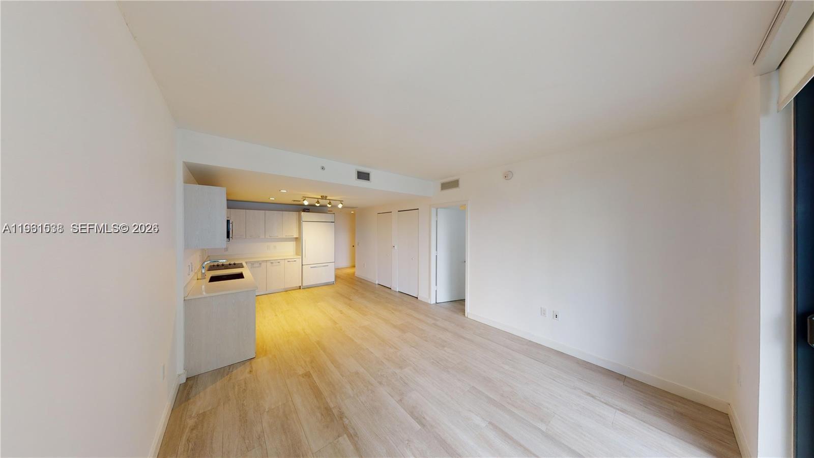 55 Southwest 9th Street, Unit 2010 Miami, FL 33130 - Photo 8 of 19