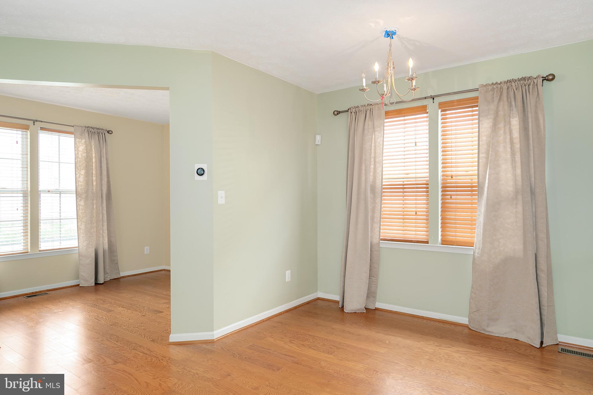 9608 Maxwell Road Baltimore, MD 21220 - Photo 4 of 39