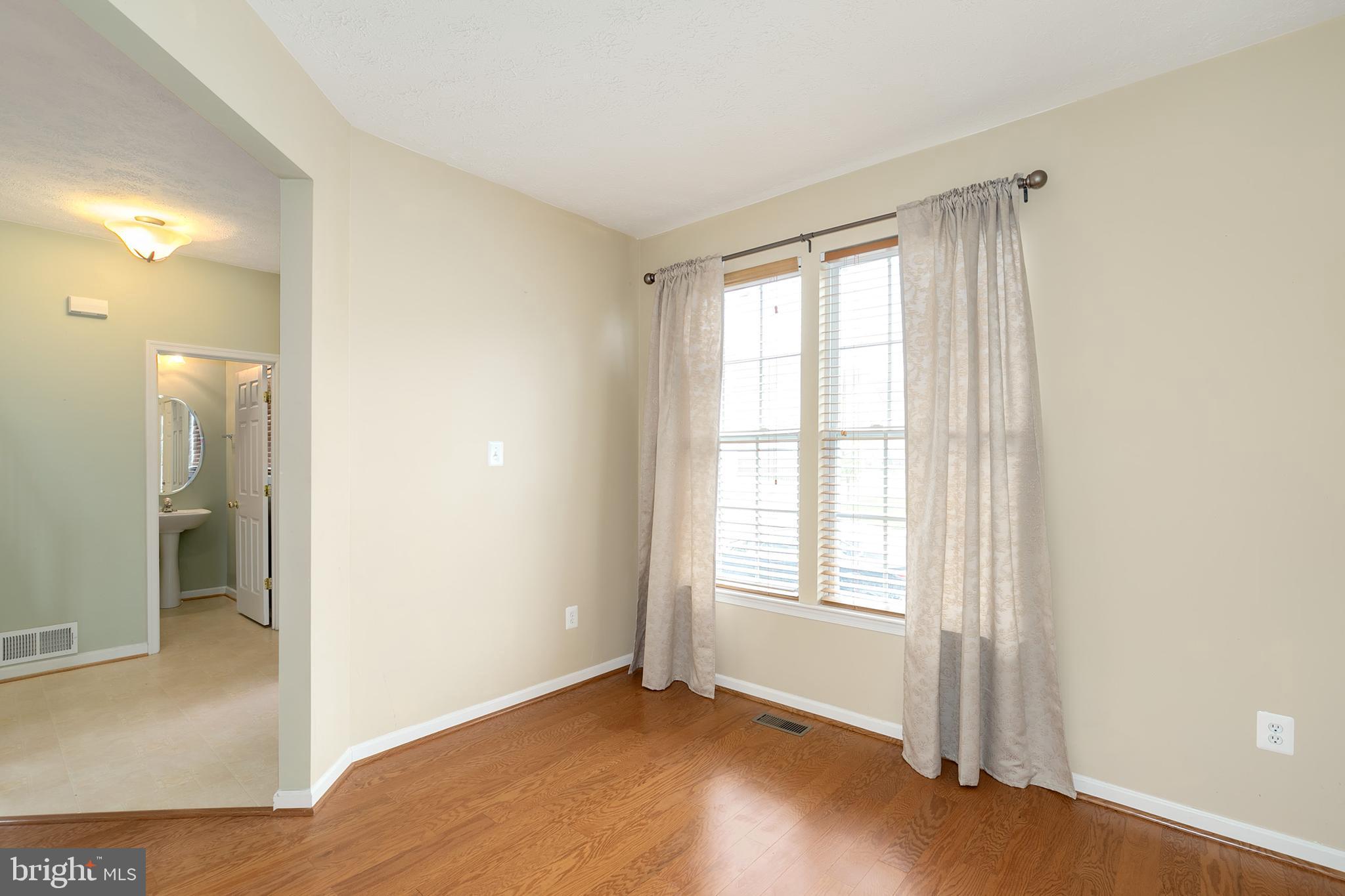 9608 Maxwell Road Baltimore, MD 21220 - Photo 5 of 39