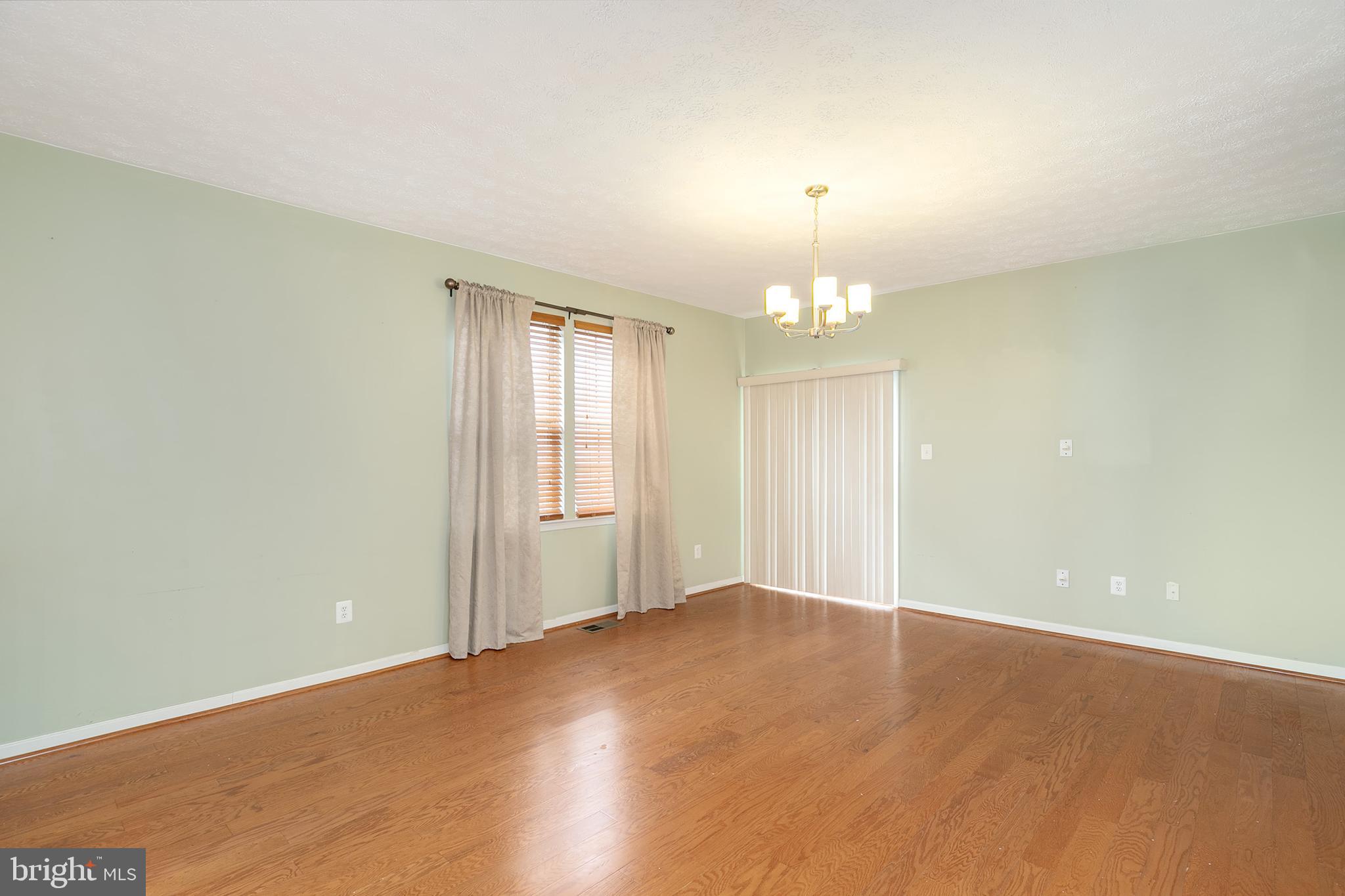 9608 Maxwell Road Baltimore, MD 21220 - Photo 7 of 39