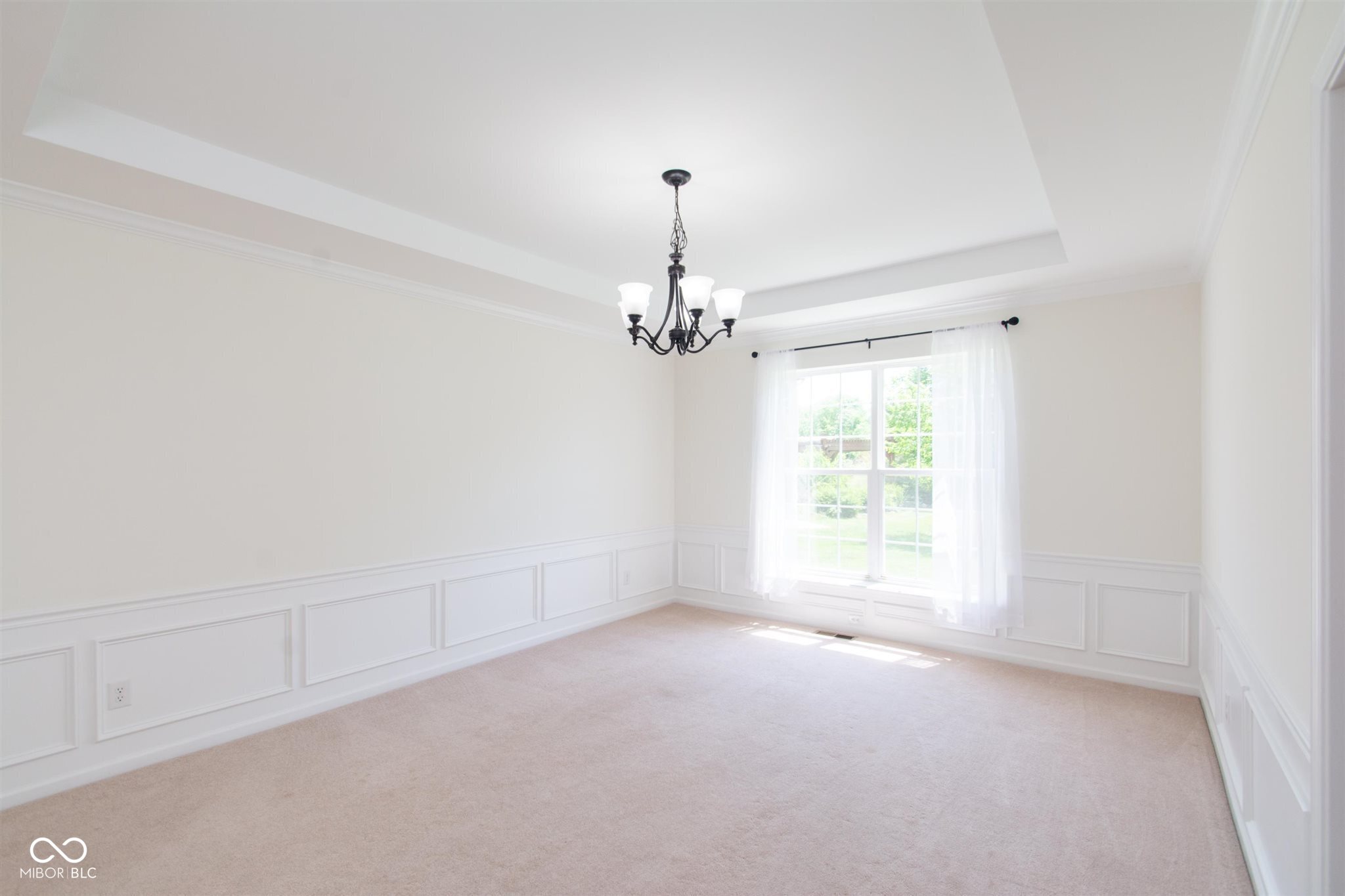 2641 Dawn Ridge Drive Carmel, IN 46074 - Photo 12 of 39