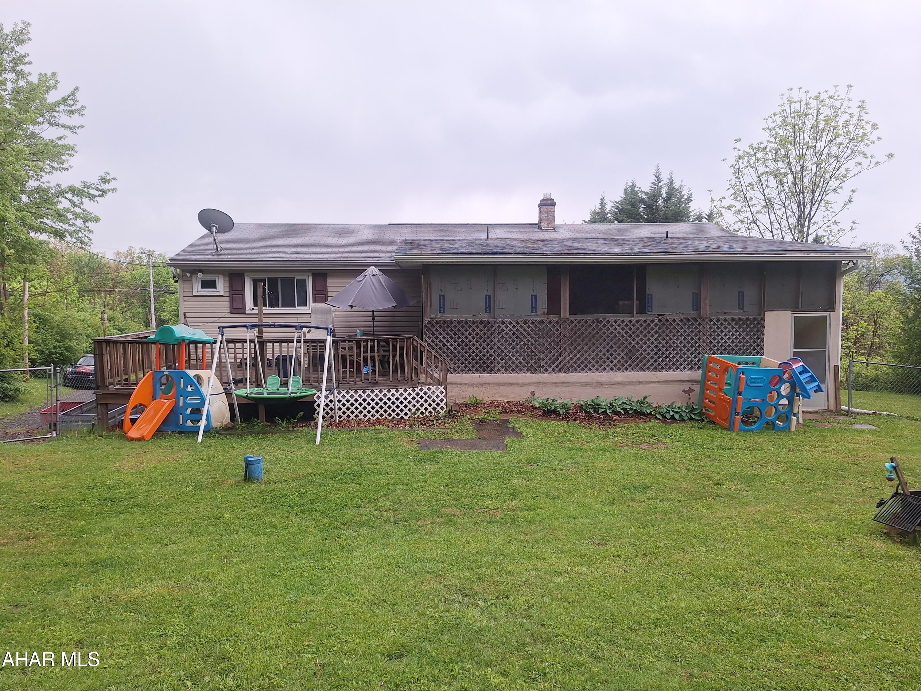 1071 Frankstown Road Altoona, PA 16601 - Photo 5 of 47