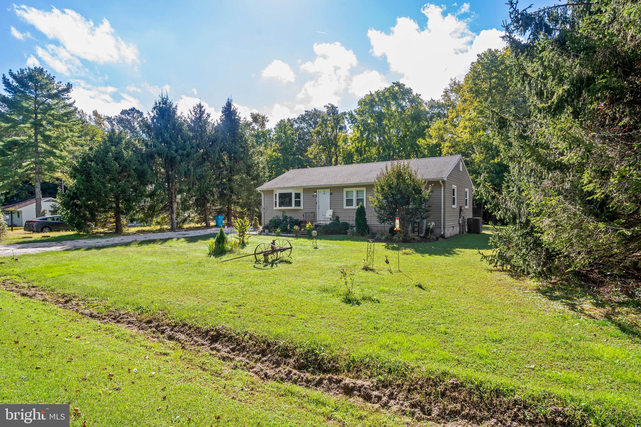 32197 Johnson Road Salisbury, MD 21804 - Photo 19 of 23 a swimming pool with outdoor seating and yard