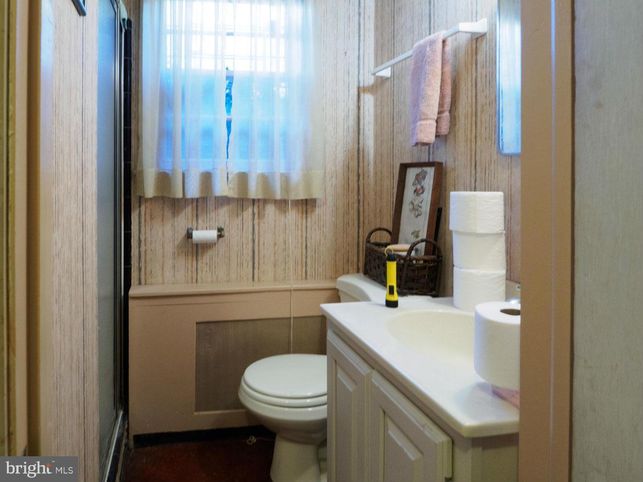 715 Midland Road Silver Spring, MD 20904 - Photo 12 of 20 Bath