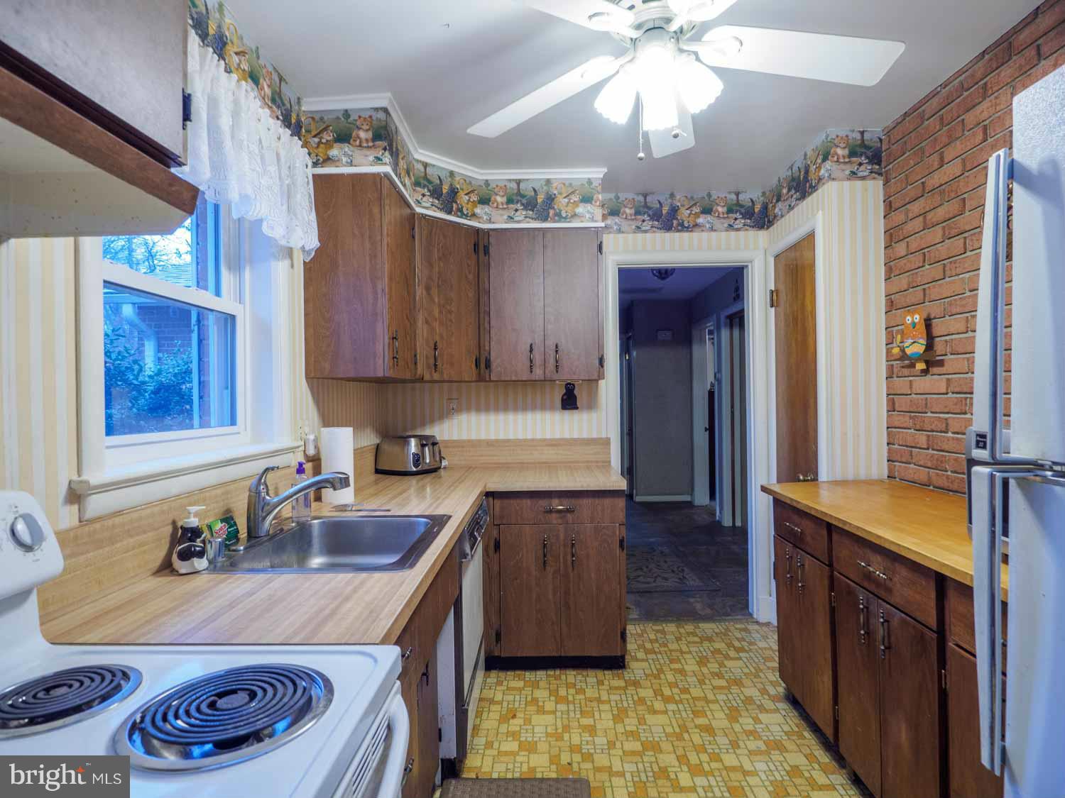 715 Midland Road Silver Spring, MD 20904 - Photo 6 of 20 Kitchen