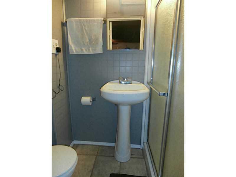 2510 Lytle Road Bethel Park, PA 15102 - Photo 14 of 18 Full Bath.
