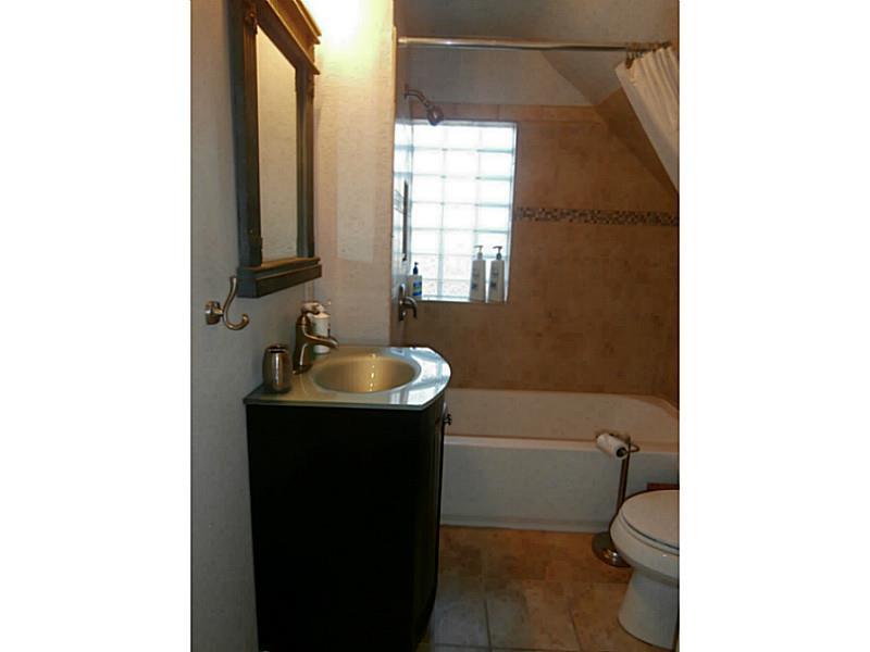 2510 Lytle Road Bethel Park, PA 15102 - Photo 10 of 18 Full Bath.