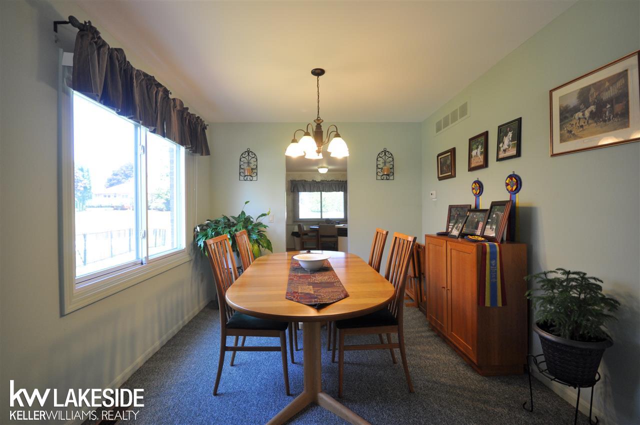 1658 Hillside Lane Rochester Hills, MI 48307 - Photo 8 of 32