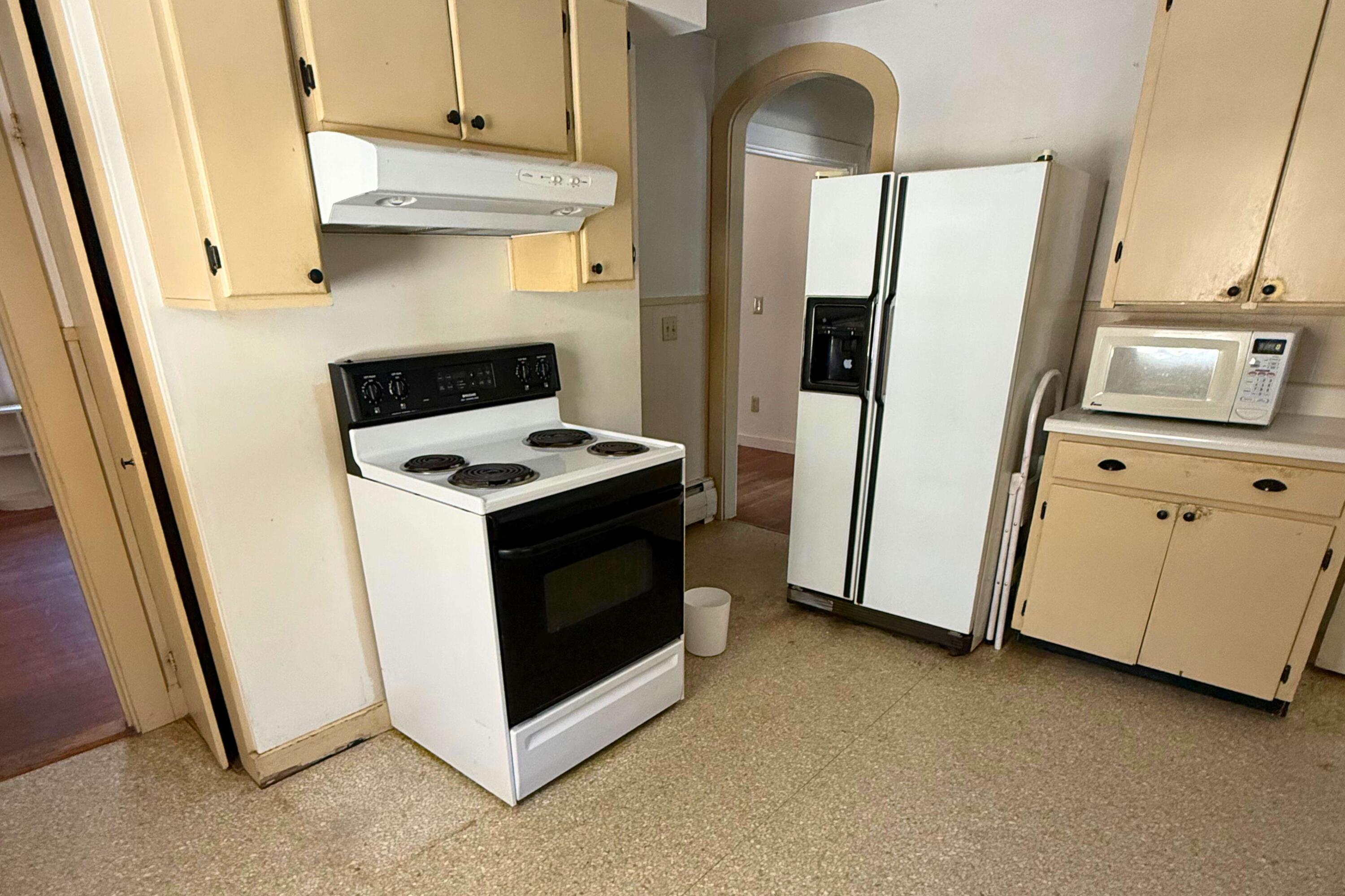 21 Tennis Club Road Mount Desert, ME 04662 - Photo 10 of 22 Kitchen